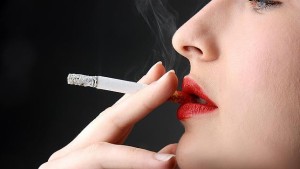 Lee más sobre el artículo Fumadores menores de 50 años tienen riesgo ocho veces mayor de ataque cardíaco